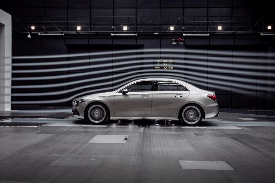  Mercedes-Benz A-Class Sedan (V177) 2018 года  (WW) (фото 12 из 19)